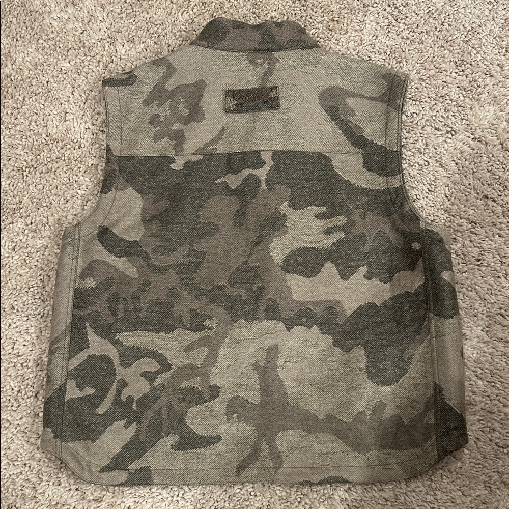 Cabela's Wool Camo Vest - Picture 2 of 9